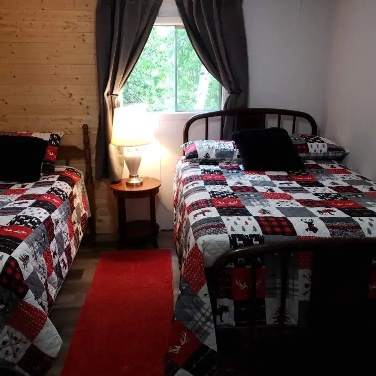 Cabin 4 Noelville Cottages for rent