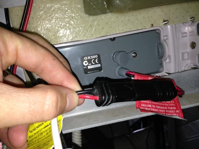 Battery connection to radio Fishing Fishing WA