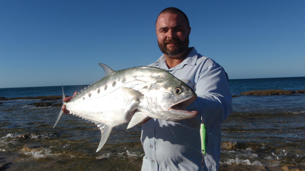Exmouth landbased Queen fish Fishing Fishing WA. Fishing Photos & Videos