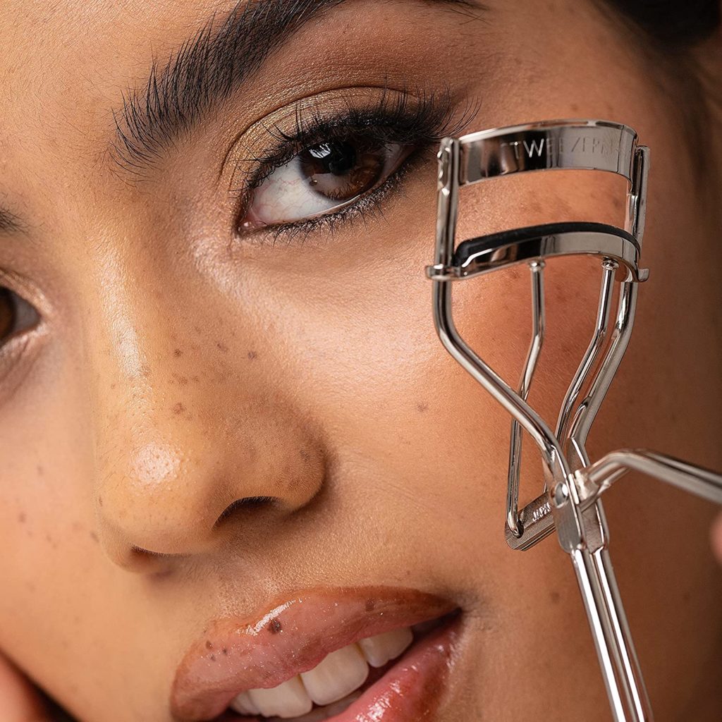 10 Best Eyelash Curlers for NaturalLooking Curls