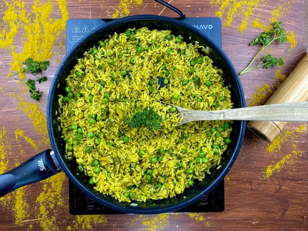 Vegetarische Reispfanne Curry Reispfanne mit Erbsen 😋