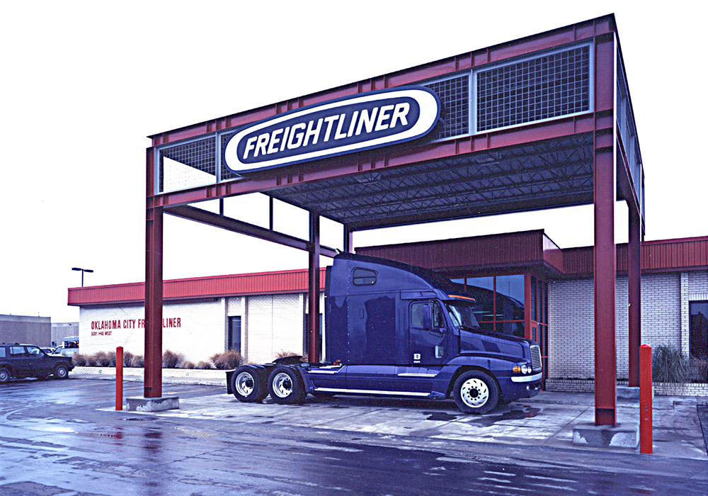 Fitzgerald + Associates ATC Freightliner