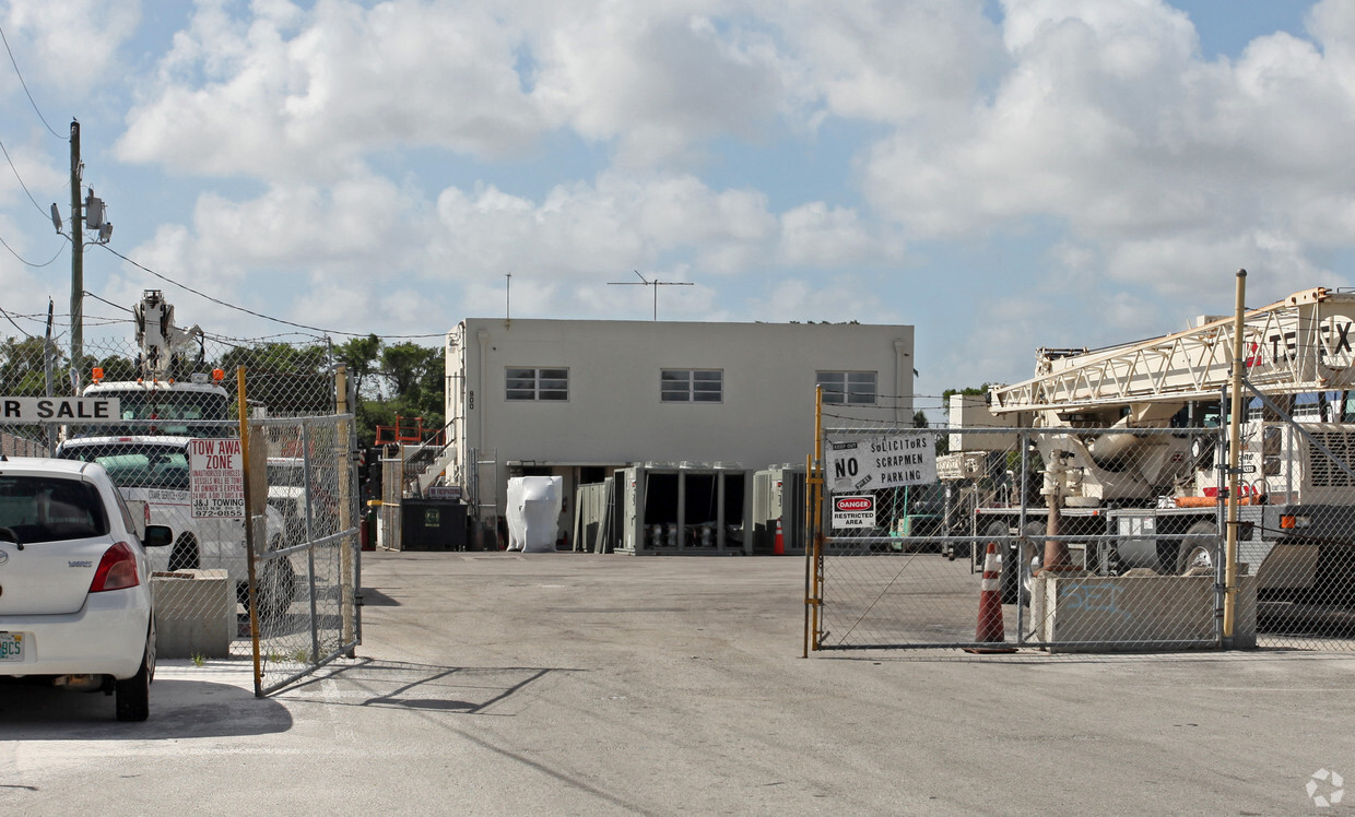 800 W. McNab Road, Fort Lauderdale The Fitzgerald Group