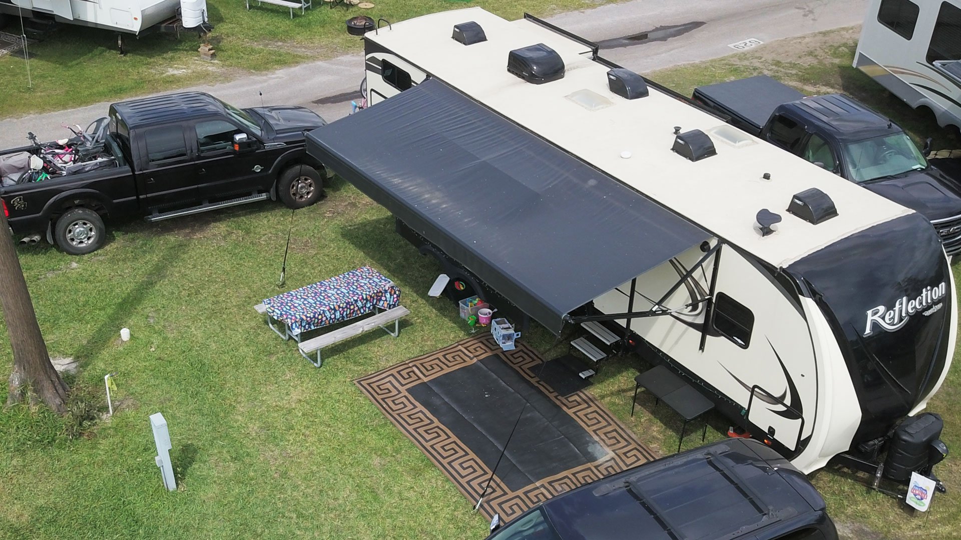 RV Leveling and Setup Five2Go