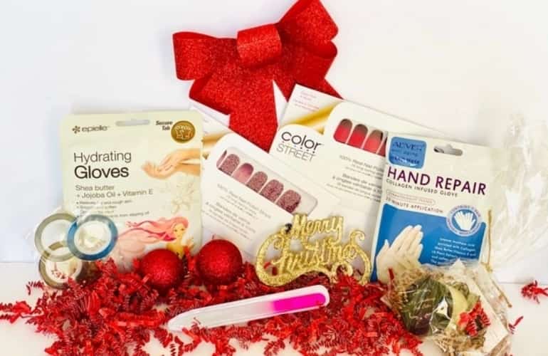 20 Best Nail Polish and Nail Art Subscription Boxes in 2022