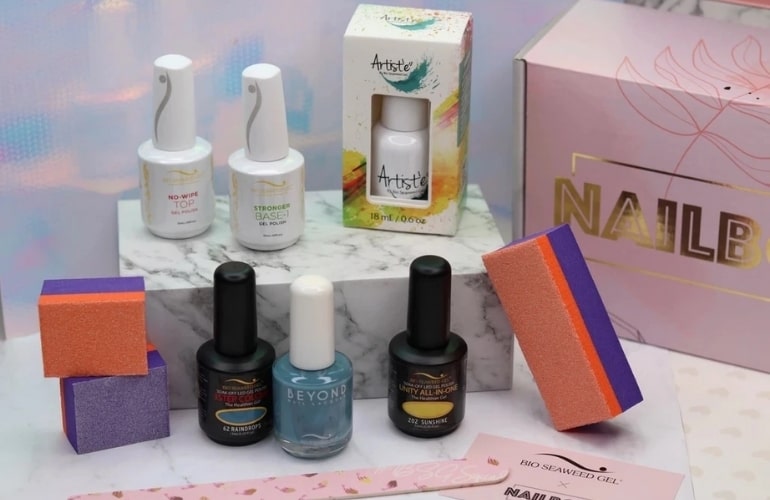 20 Best Nail Polish and Nail Art Subscription Boxes in 2022