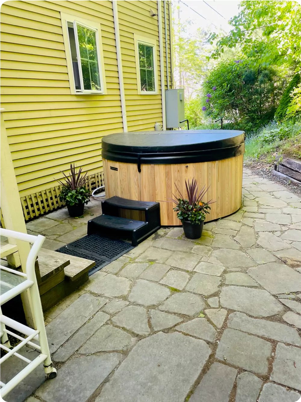 Five Gables Inn Cottage weekly seasonal rental Boothbay Harbor, Maine