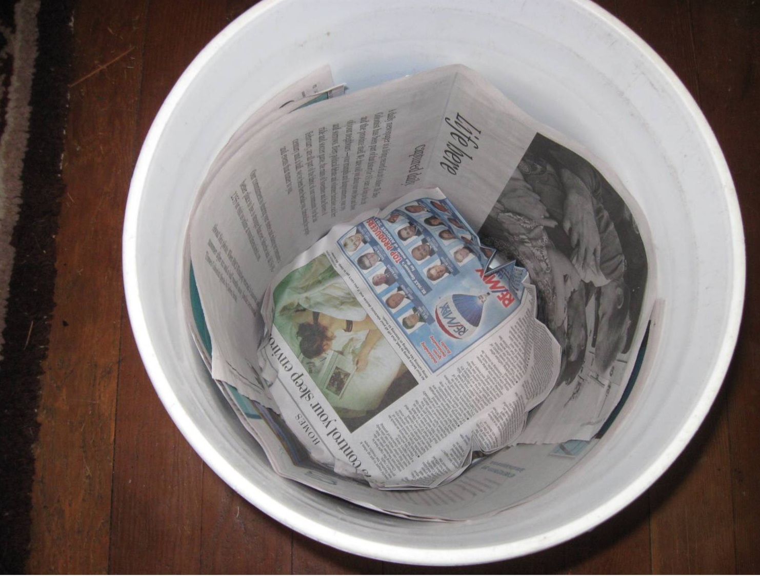 Lining with Newspaper Five Gallon Ideas