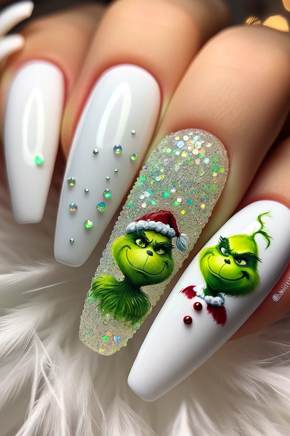 33 Grinch NailsSteal the Festive Spirit