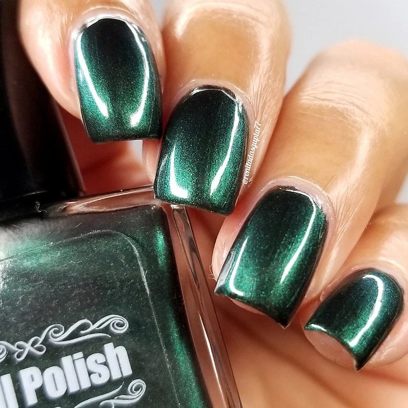 53 Stunning Emerald Green Nails