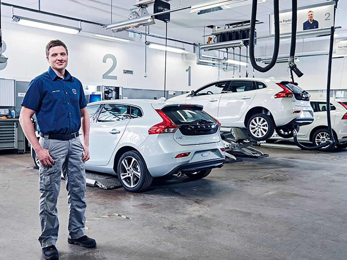 FourWheel Alignment LaFontaine Volvo Cars of Farmington Hills, MI