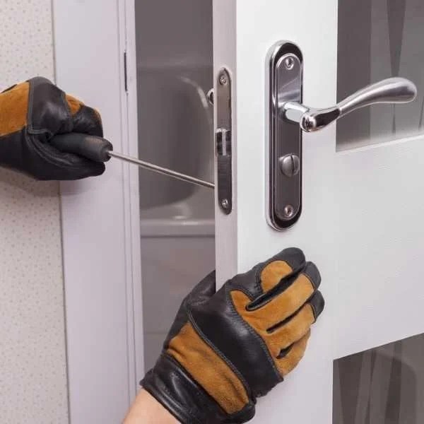 Handle Lock Installation Service in Dhaka City Call Now