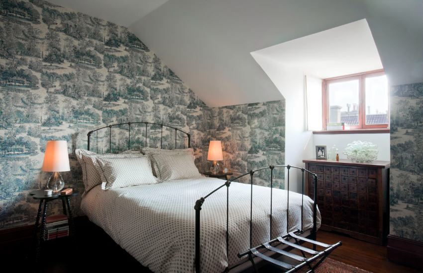 How To Wallpaper Sloping/ Slanting Ceilings & Walls?