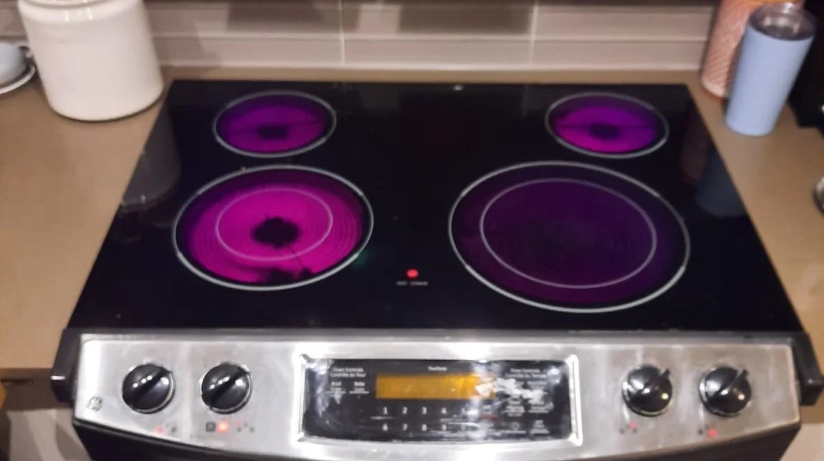 Why Does my Oven Smell? Fit It Right Appliance Repair