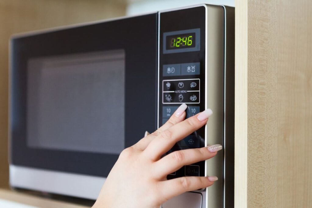 5 Common Samsung Microwave Error Codes (+Quick Fix) » Fix It Wired