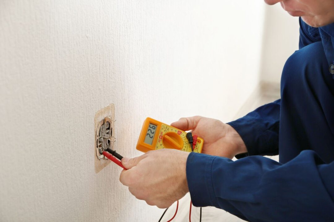 How Do I Fix A Hot And Ground Reverse? » Fix It Wired