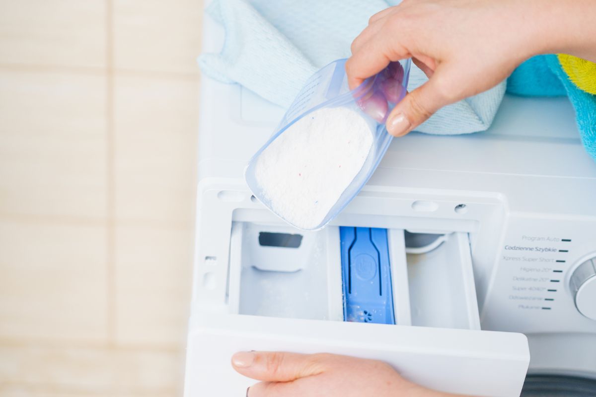 Can You Put Detergent Directly On Clothes? (+The Correct Way) » Fix It