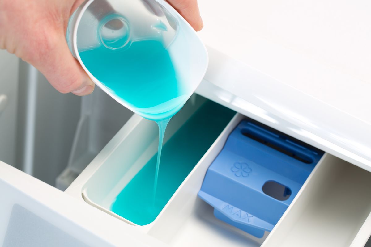 Can You Put Detergent Directly On Clothes? (+The Correct Way) » Fix It