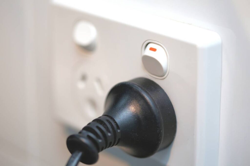 Why Is My Outlet Hard To Plug In? (11 Easy Fix) » Fix It Wired