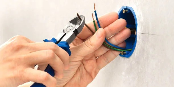 Electrical Rewiring Service in Dubai | Fixitxpress Handyman