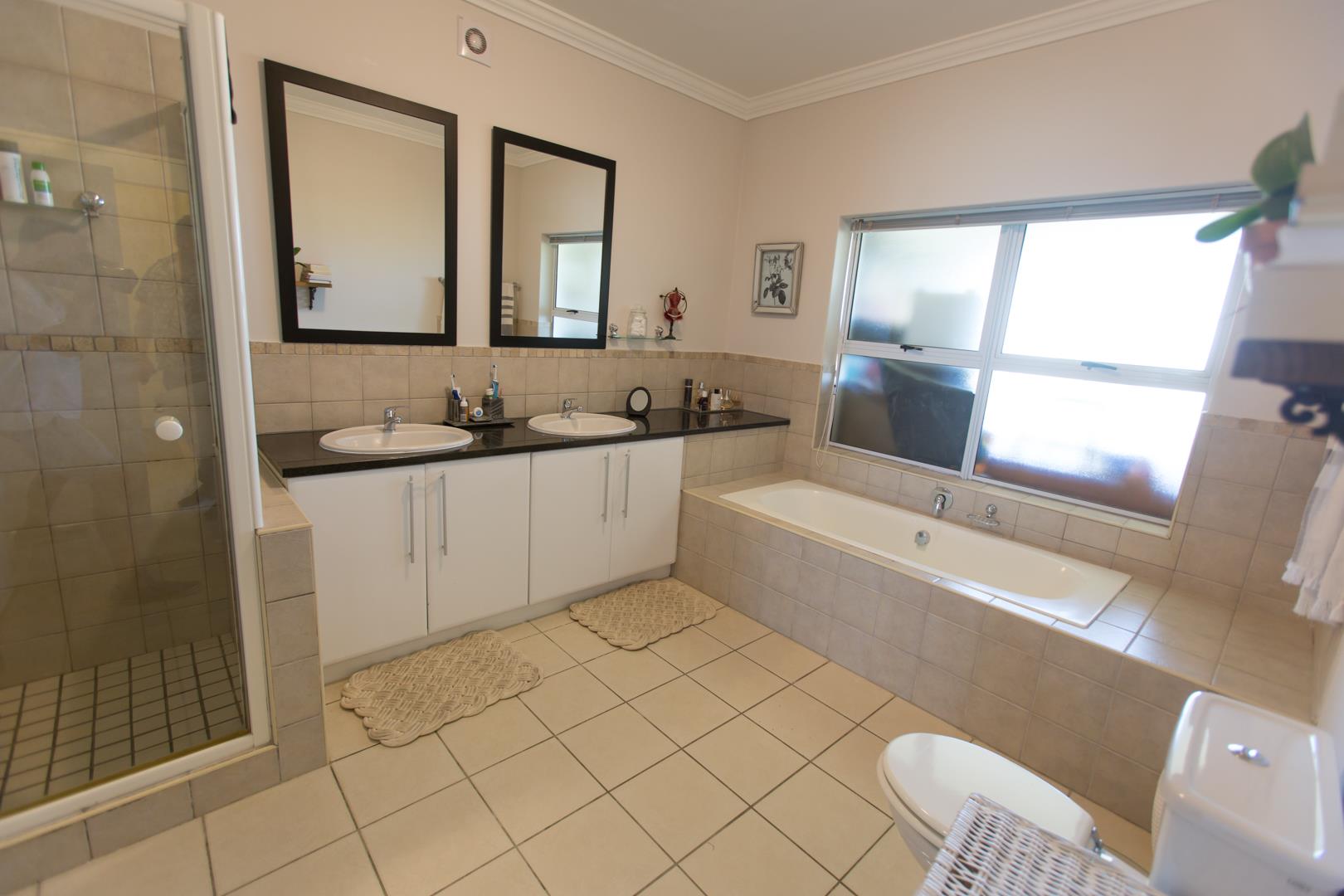 House for Sale in Pepperwood Country Estate, Somerset West 73050