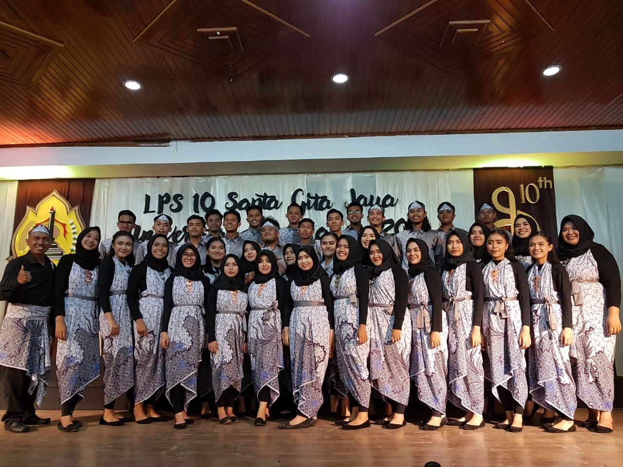 13 Mahasiswa FKIP Rebut Dua Medali Perak di Lomba Paduan Suara Tingkat  Nasional | Fakultas Keguruan dan Ilmu Pendidikan