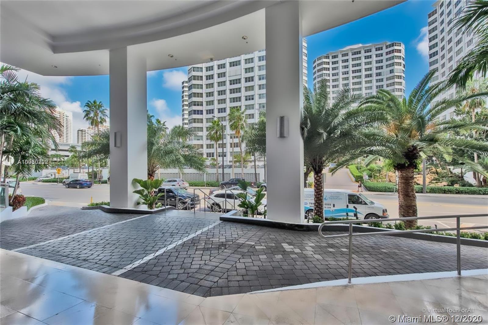 950 Brickell Bay Dr 1102, Miami MLS A10930202 Pending Sale