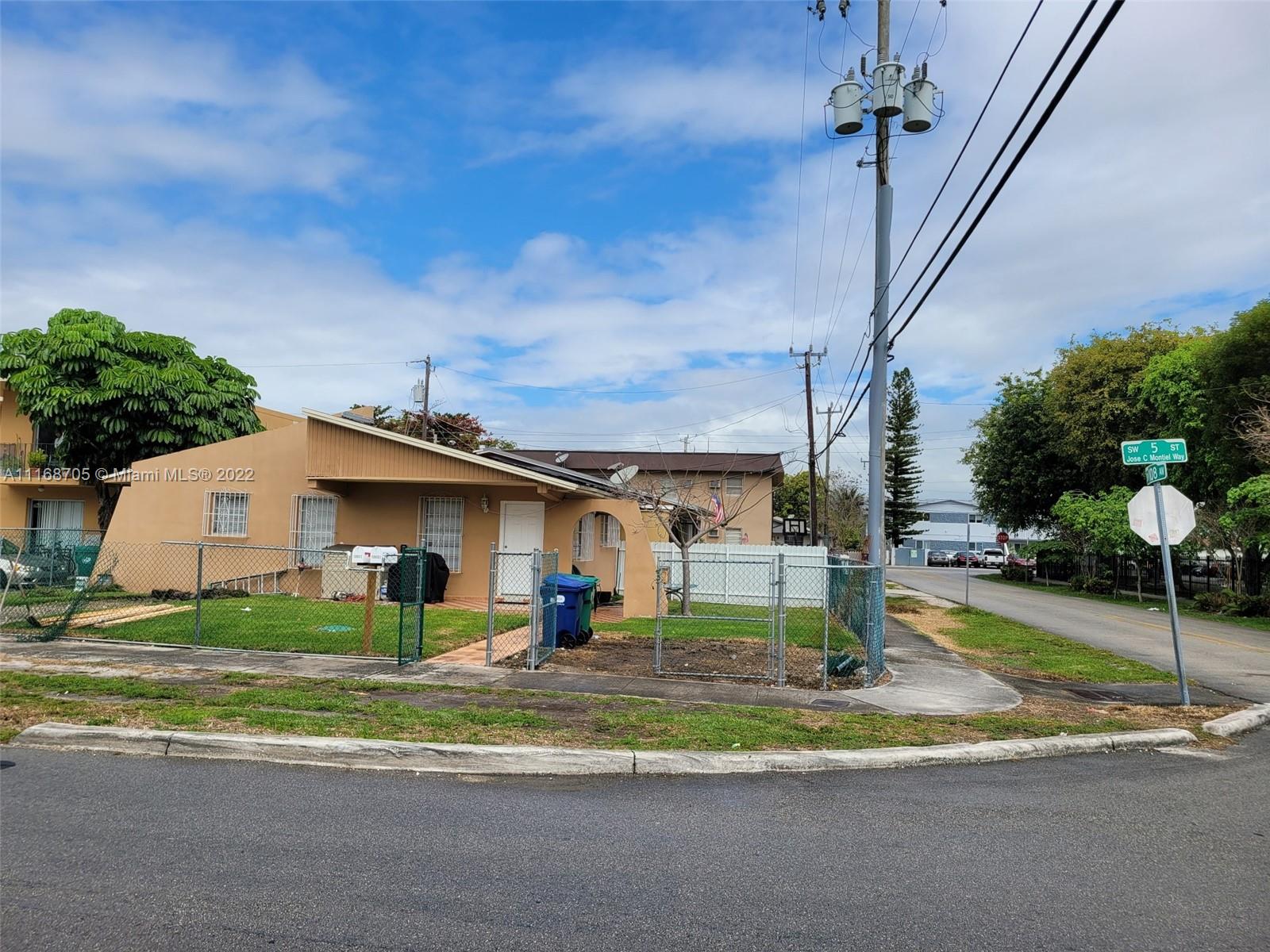 10801 SW 5th St, Sweetwater MLS A11168705 For Sale