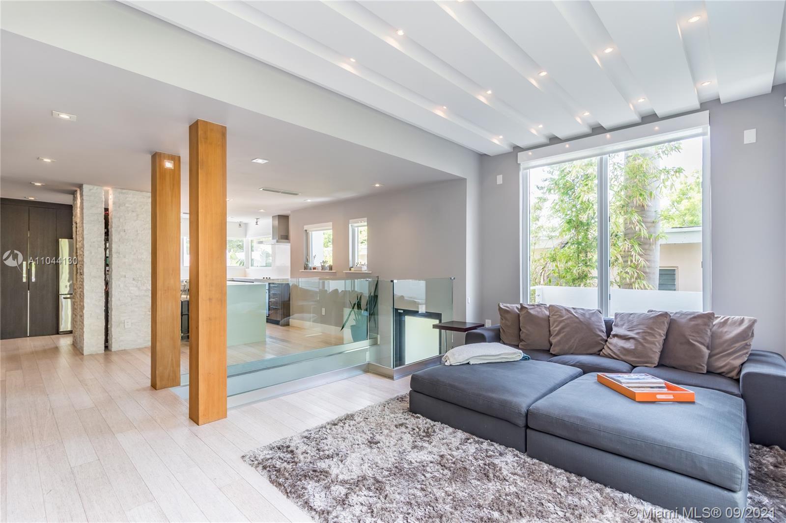 1024 Lenox Ave TH 4, Miami Beach MLS A11044130 Closed Sale