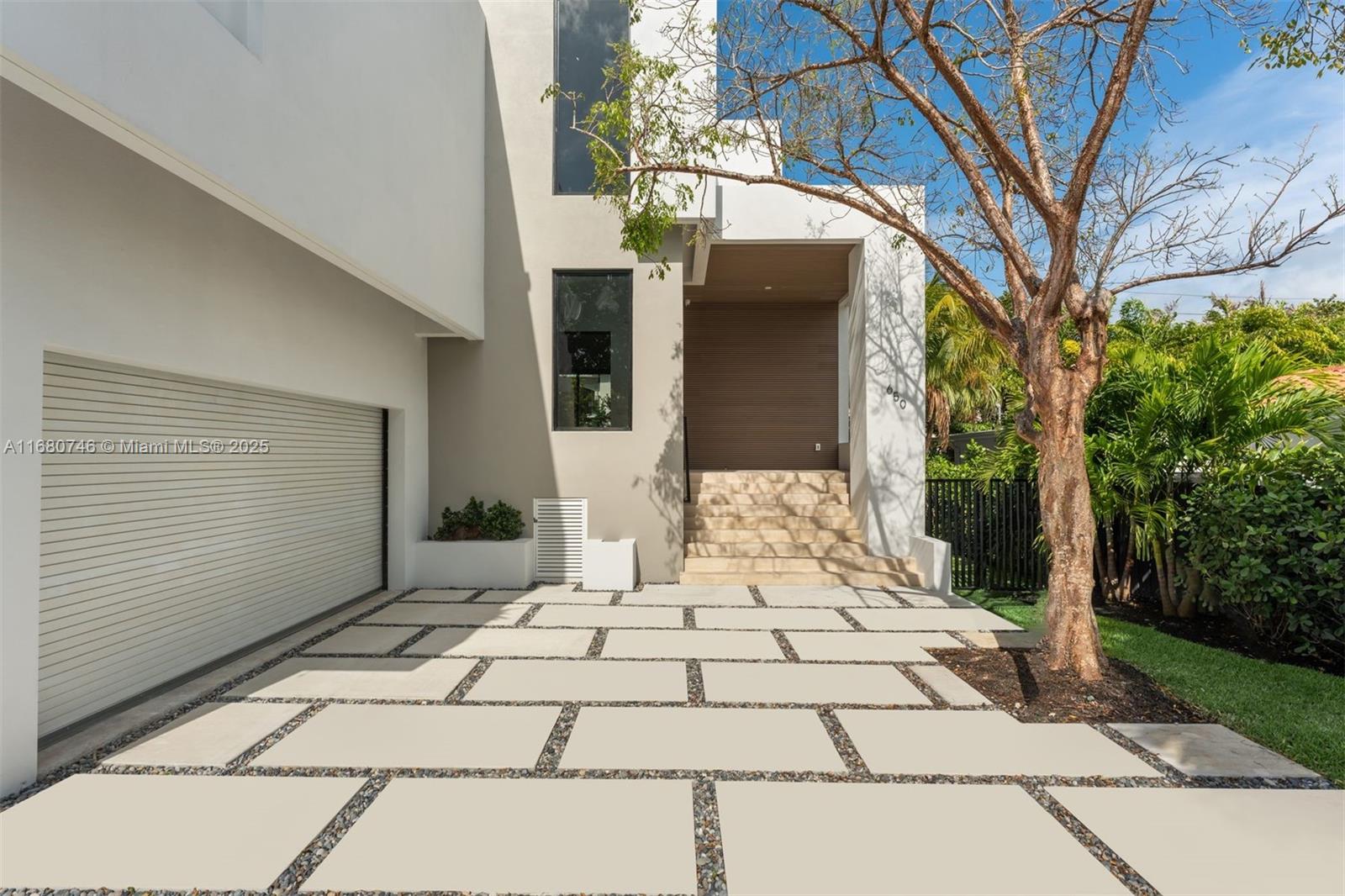 650 Warren Ln, Key Biscayne MLS A11680746 For Sale