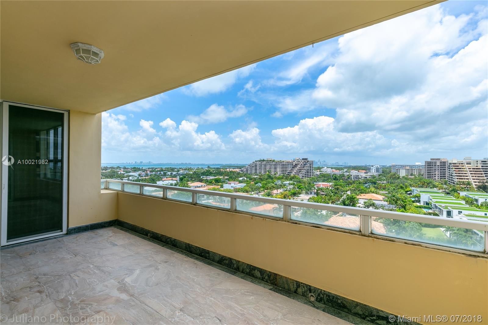 445 GRAND BAY DR 1103, Key Biscayne MLS A10021982 Pending Sale