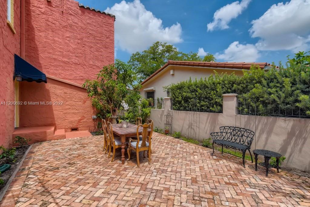 915 Ferdinand St, Coral Gables MLS A11200692 For Sale