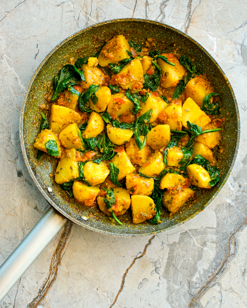 Spinach Aloo Methi Cumin, Green Chilli and Fenugreek Leaves