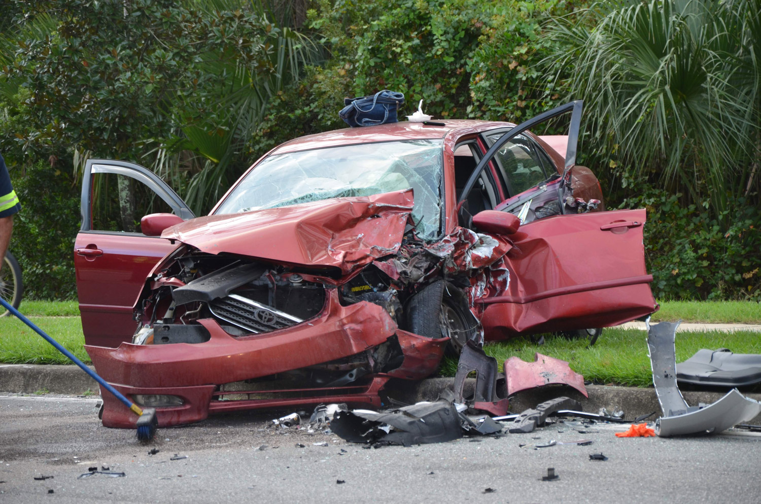 HeadOn Crash on Palm Coast's Royal Palms Parkway Sends 2 Women to
