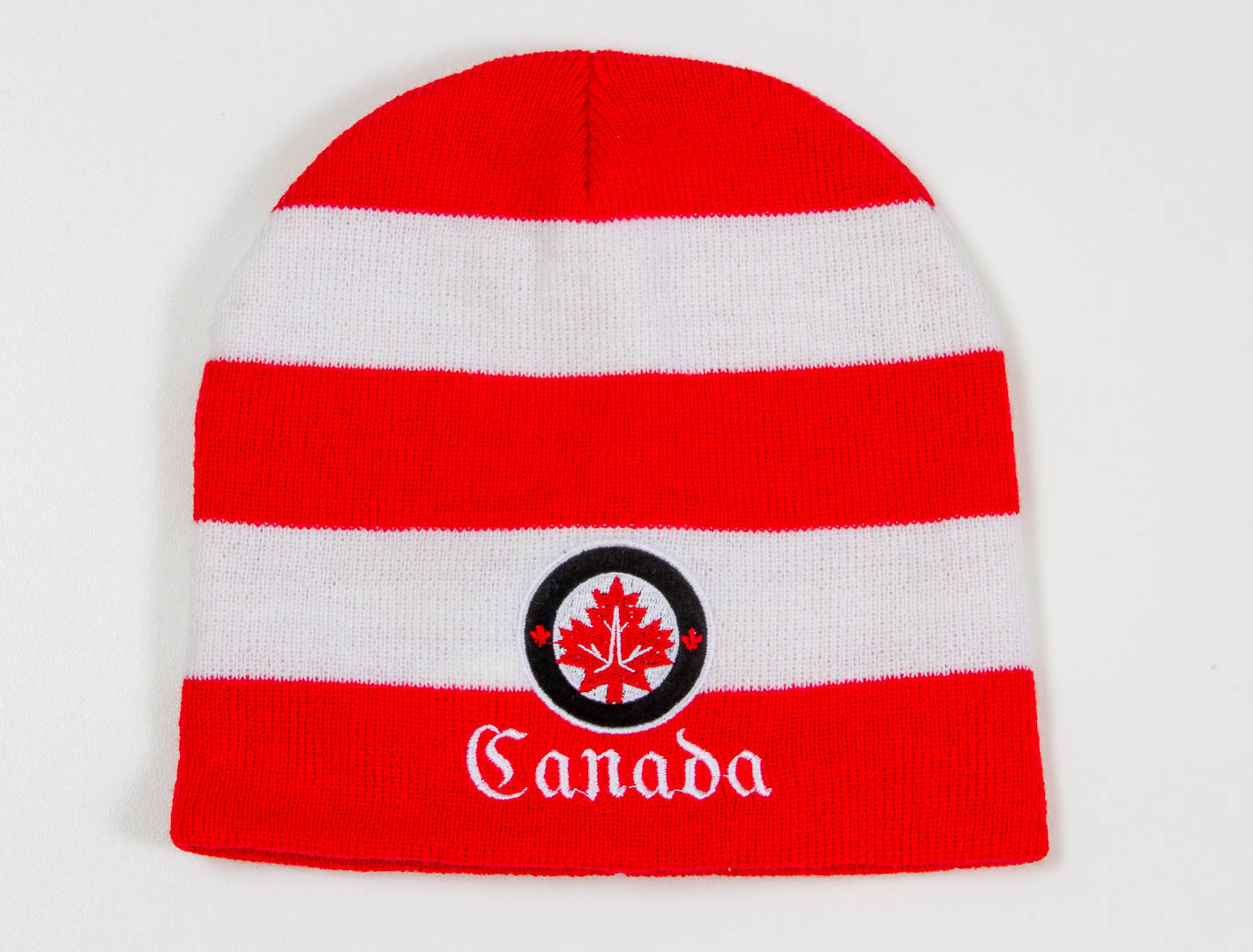 Canada Beanie Tuque Flag Matrix