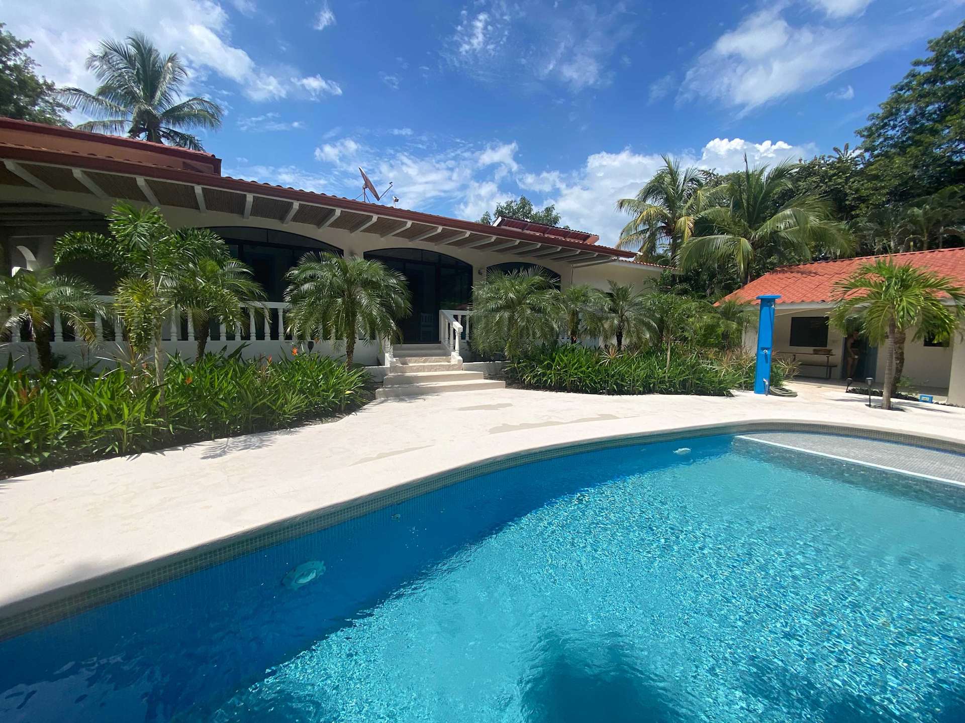 Manta Ray Lodge Flamingo Beach Realty Real Estate for Sale or Rent