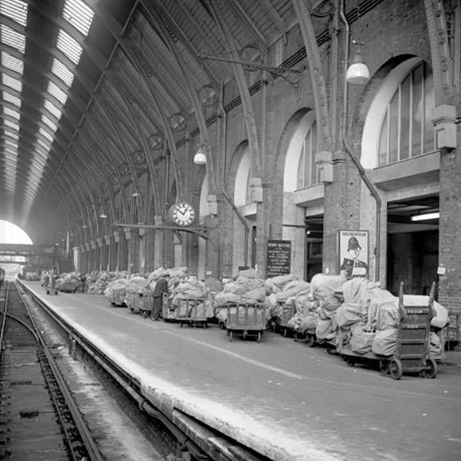 A pictorial history of King's Cross Station Flashbak