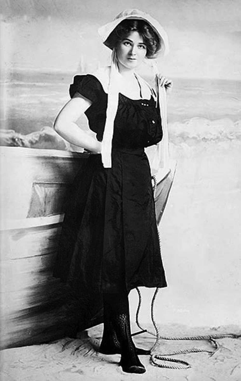 Victorian Era Beach Life 52 Photos of Lust, Love And Lace On The Sands