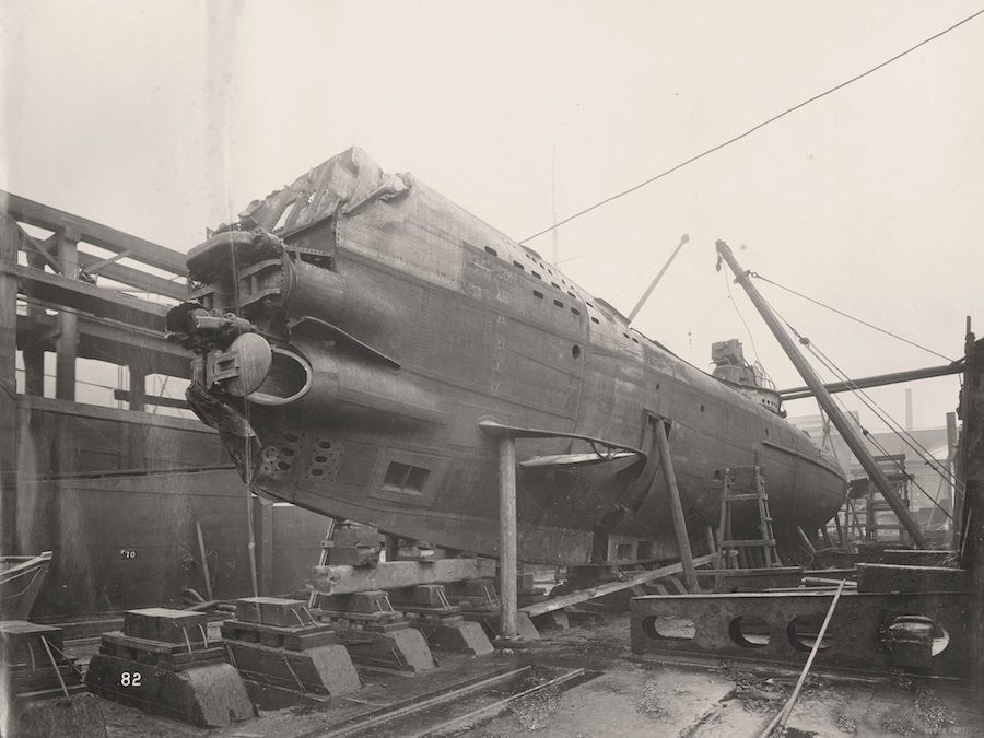 Photos From Inside A Captured First World War German UBoat (1918)