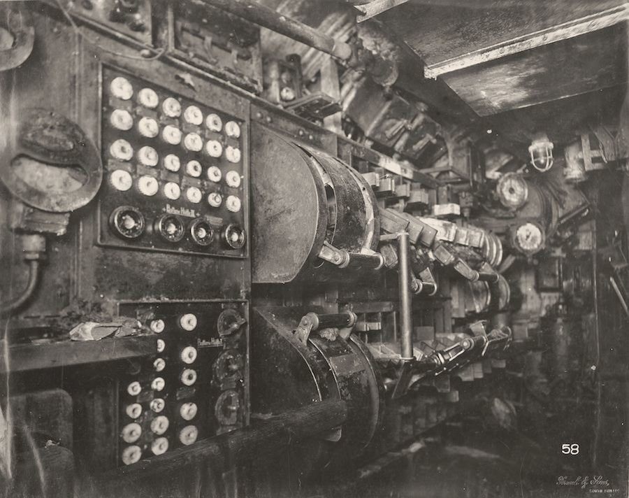 Photos From Inside A Captured First World War German UBoat (1918)