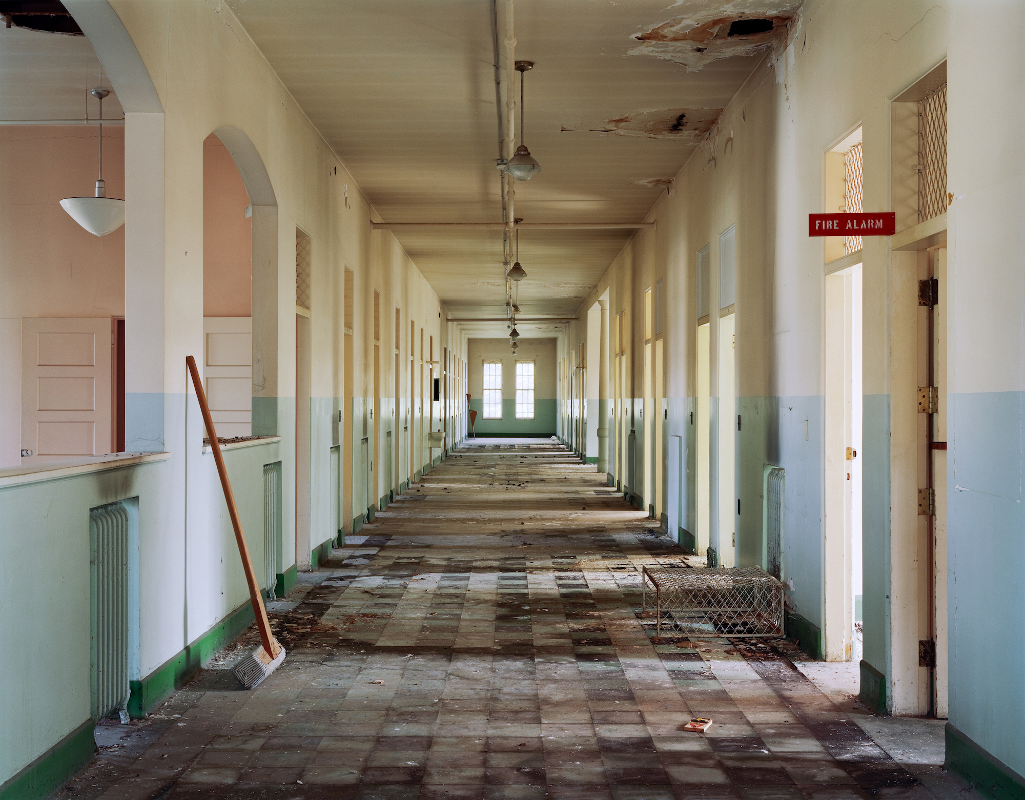 Asylum Inside The Ruins Of America's Vast Mental Hospitals Flashbak