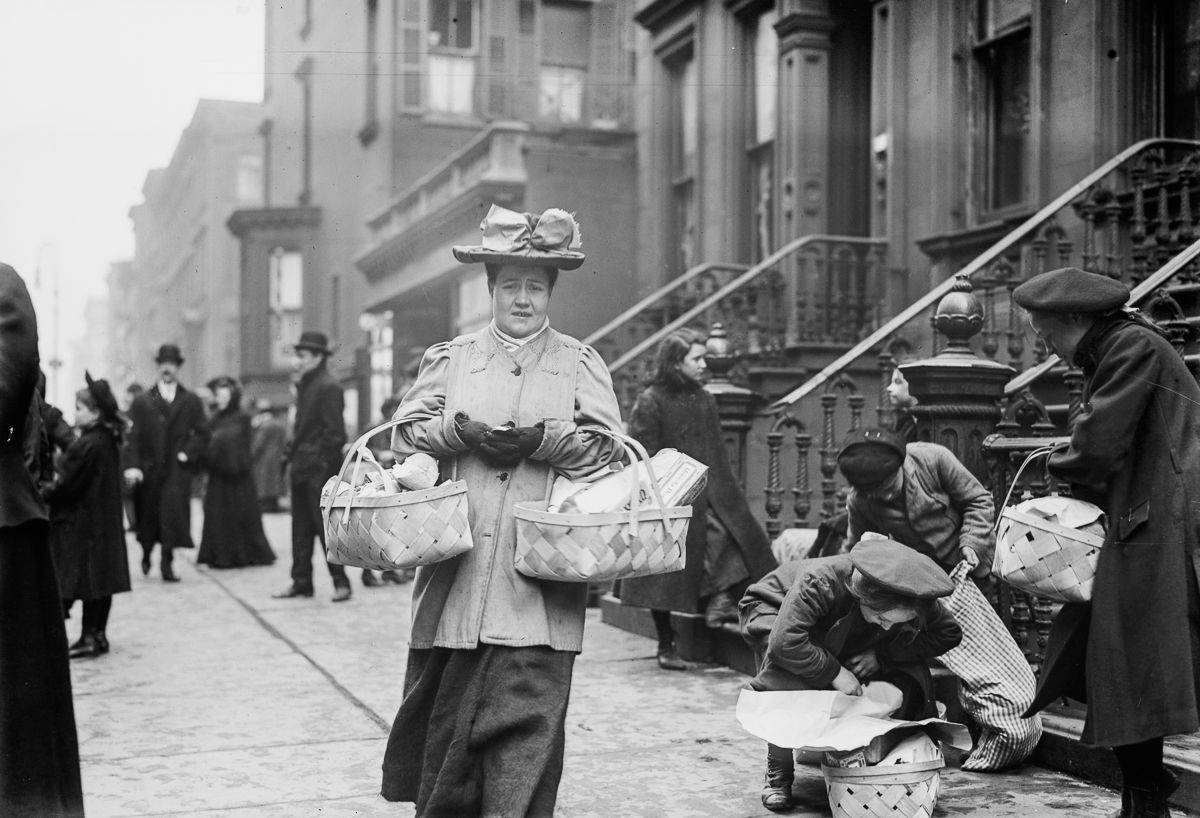 Window Shopping In New York City December 1910 Flashbak
