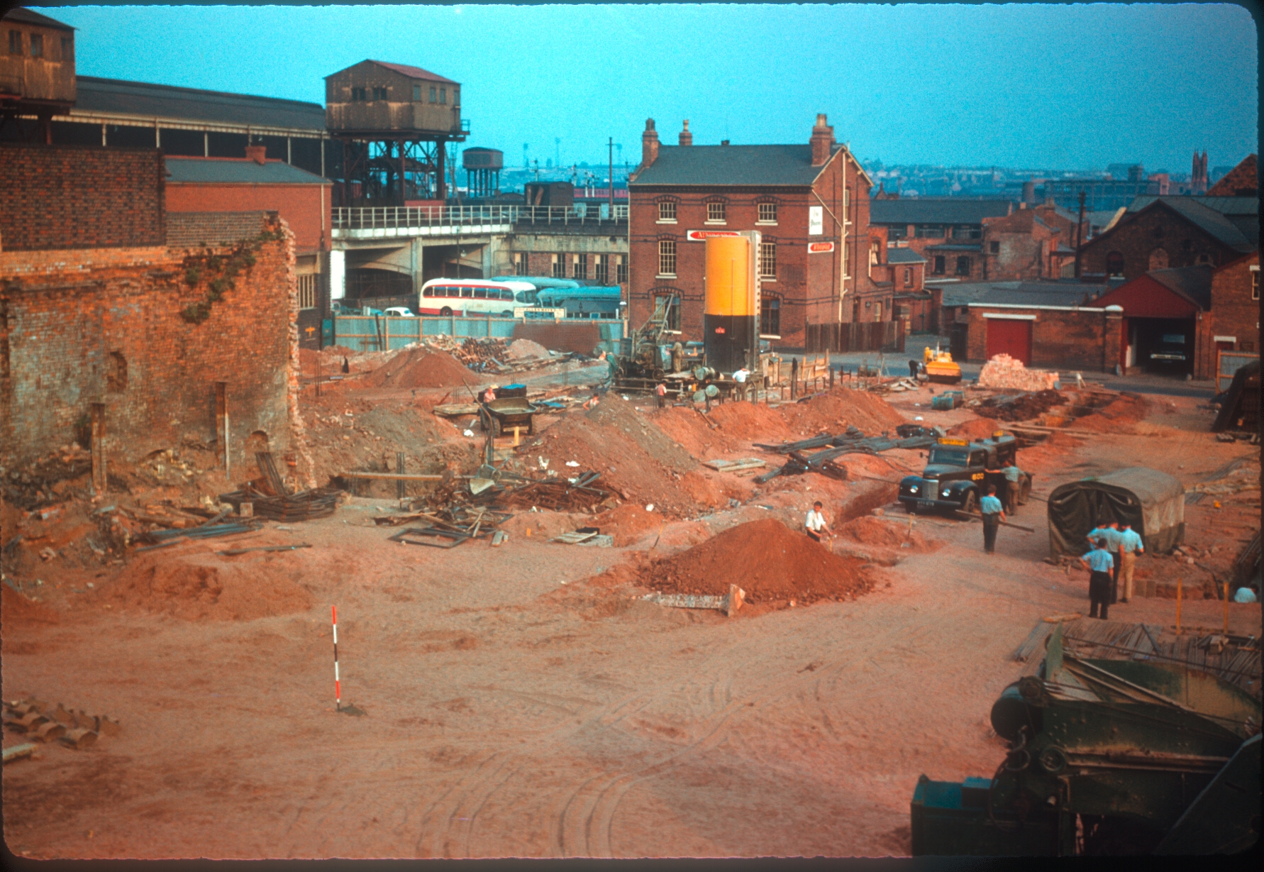 17 Colour Snapshots of Birmingham's Bull Ring Market (September 11 1959
