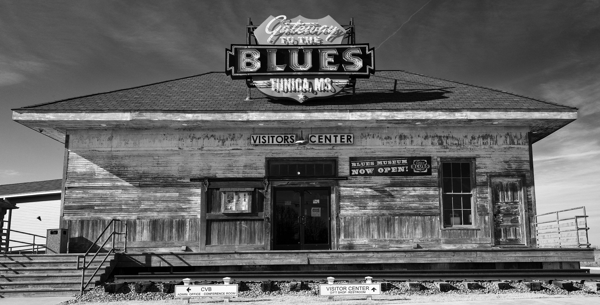 The Blues Trail Mississippi & Arkansas A Flash Of Darkness