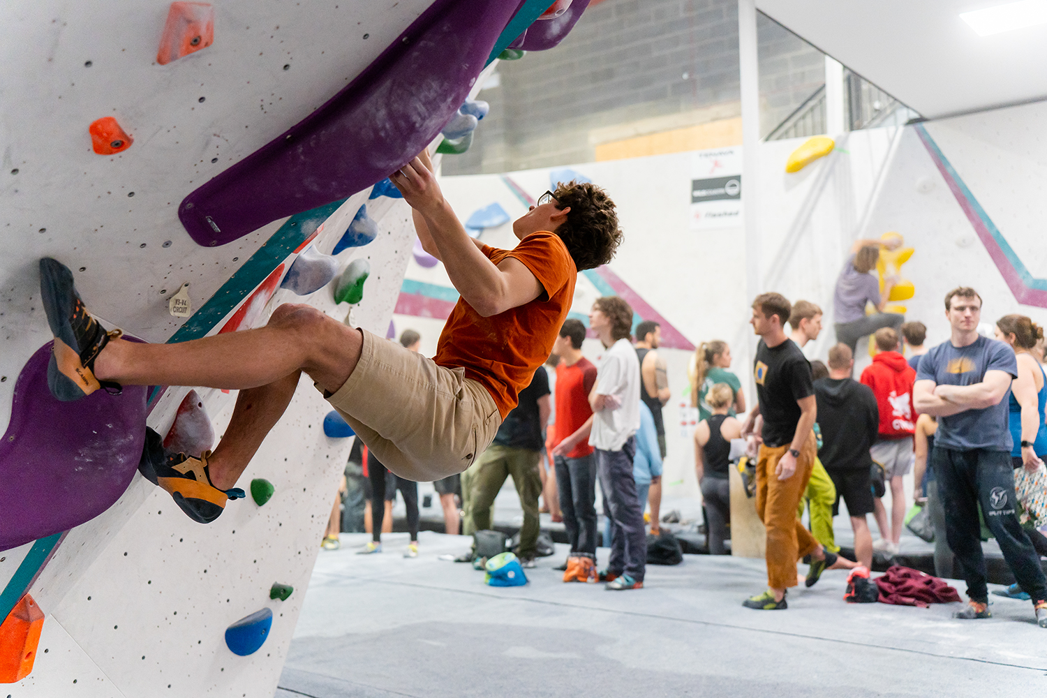 Indoor vs. Outdoor Bouldering How Different are they? Flashpoint Bristol