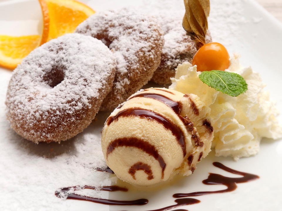 What are the Best Apple Blossom Desserts? Flash Uganda Media