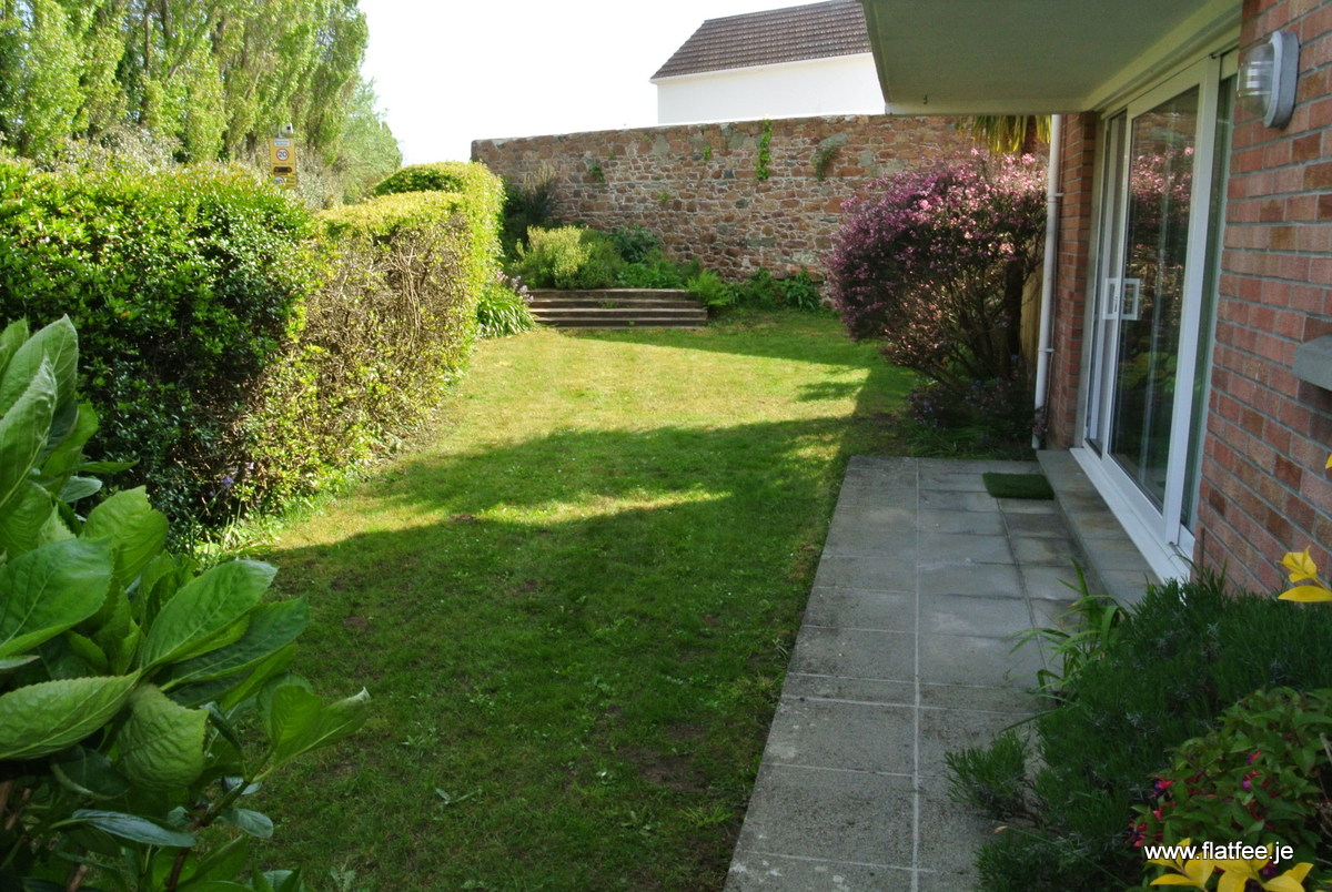 2 Bedroom Ground Floor Apartment with Garden Flatfee Jersey Property