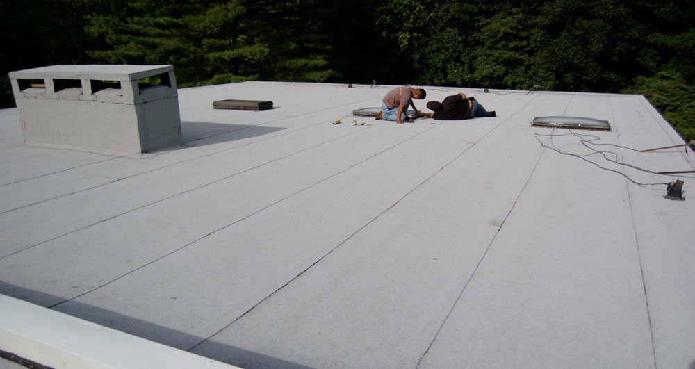 Silver Paint or Aluminum Asphalt paint protect roofs against UV's video