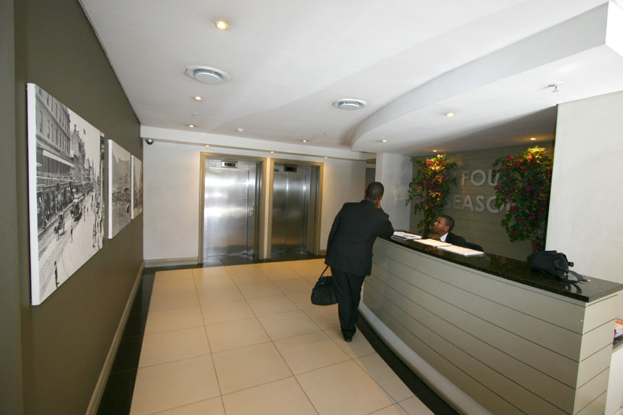 Four Seasons 1615 ; Flats to let Cape Town Furnished