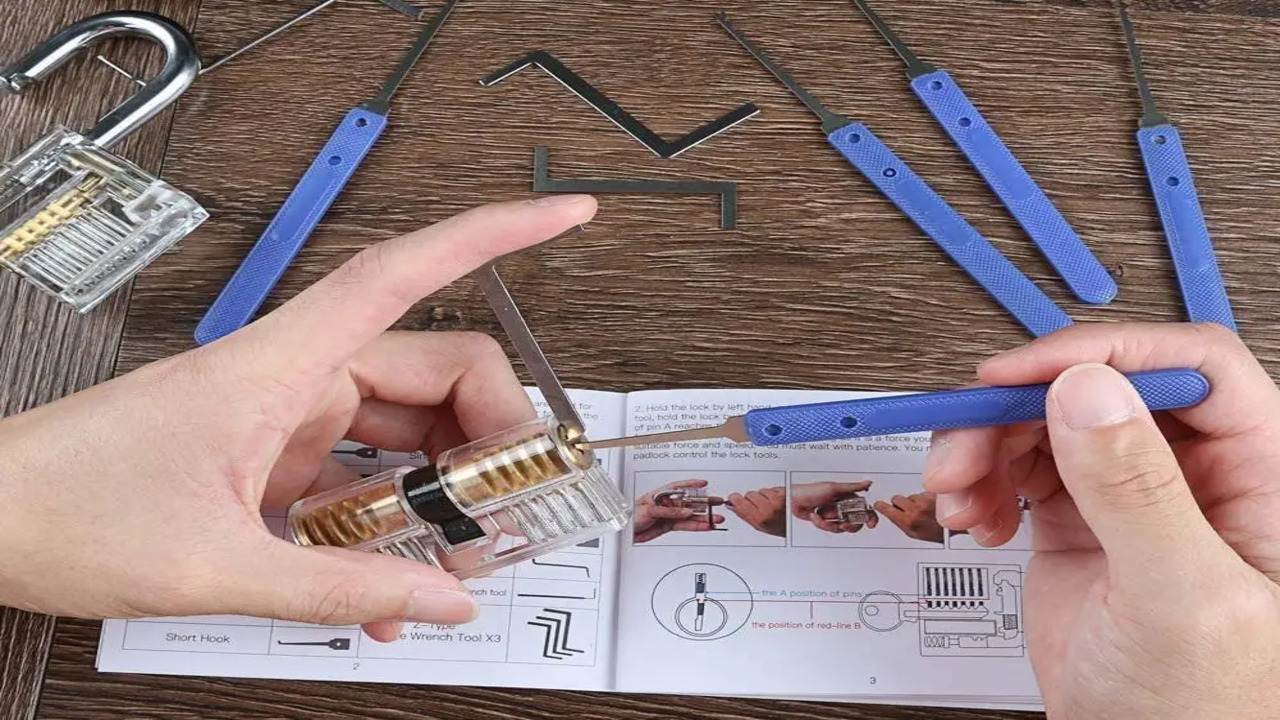 How To Unlock Tripp’s TSA007 Luggage Lock 5 Easy Steps